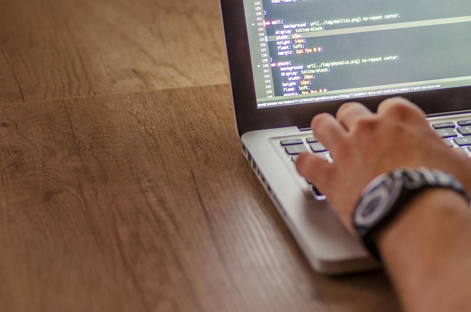 Schema markup WordPress senza plugin: la guida 2026